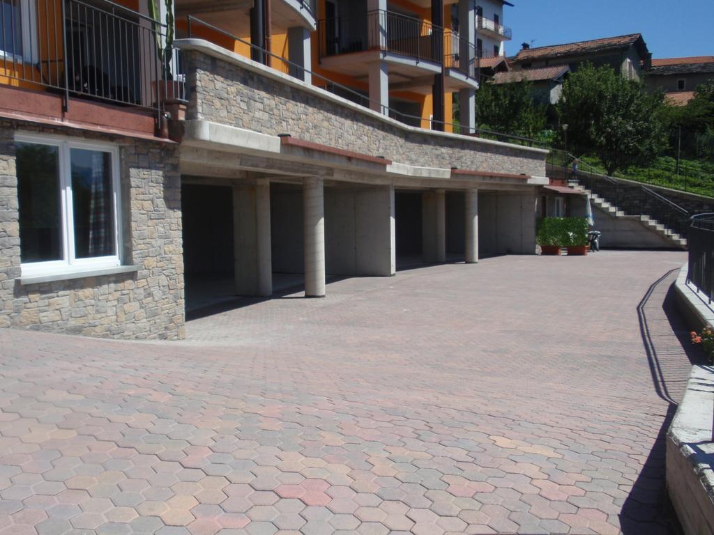 Residence Le Azalee & Spa Vercana Exteriér fotografie